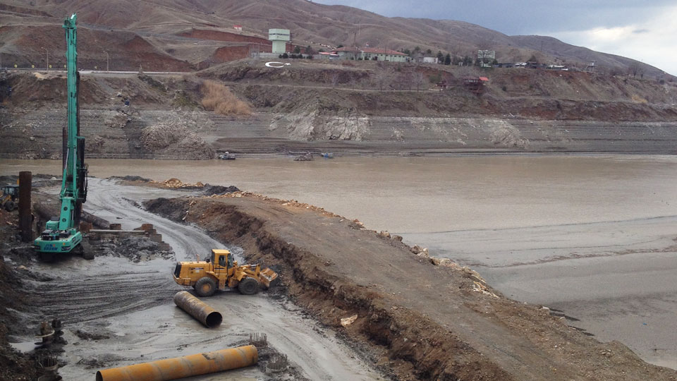 Elazığ Karayolları Keban Barajı Köprü İnşaatı